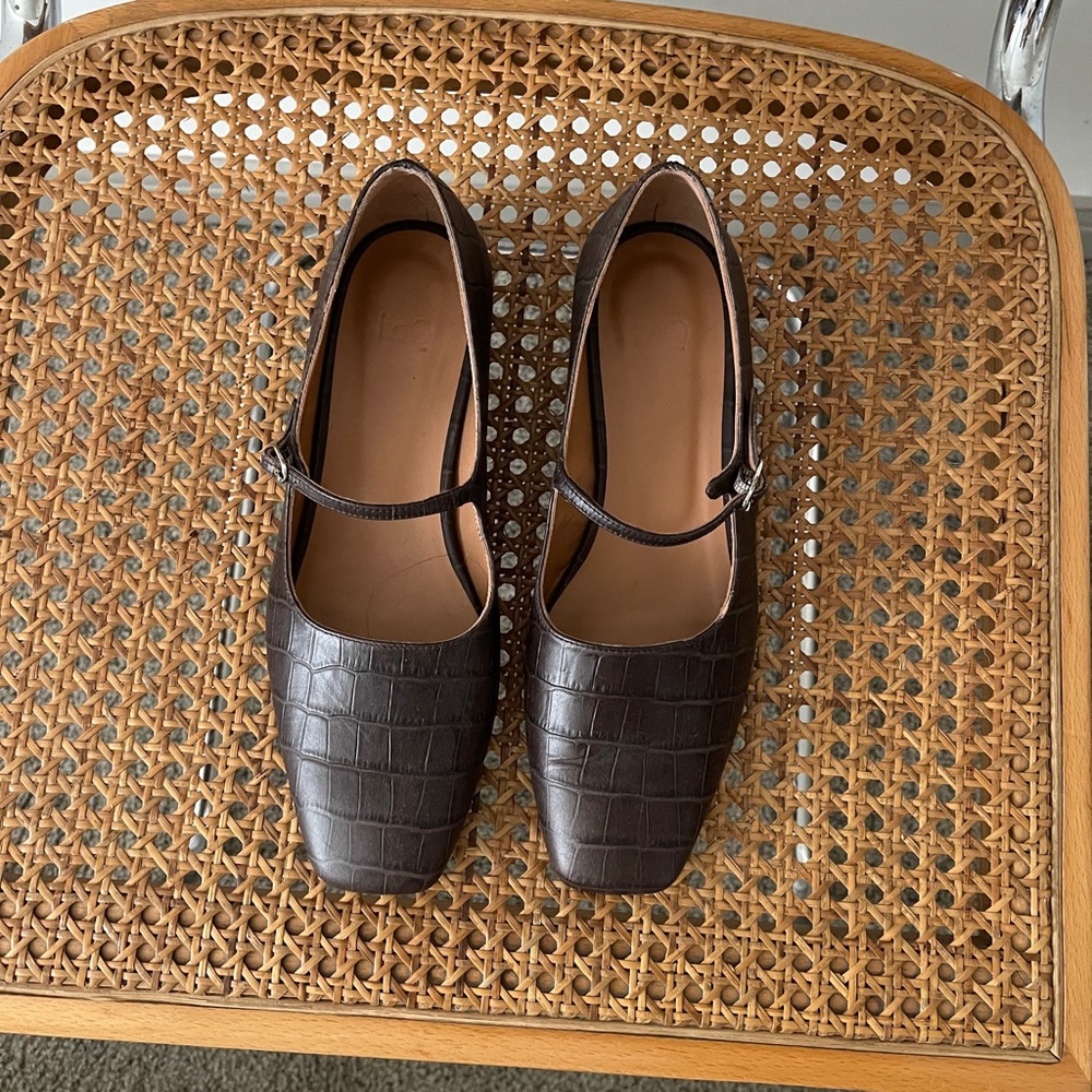 LoQ brown maryjanes